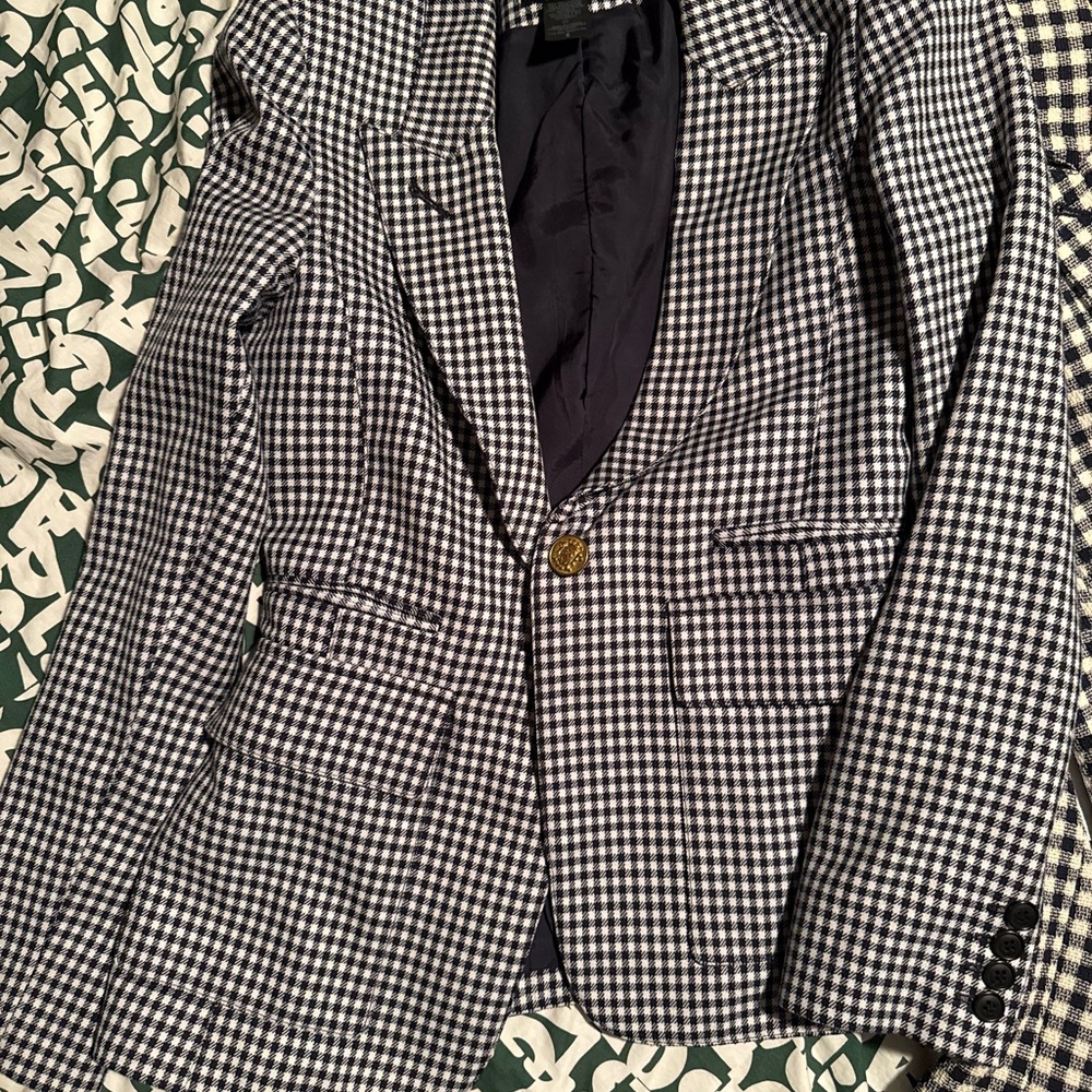 2x like new Smythe Black and White Gingham Blazer